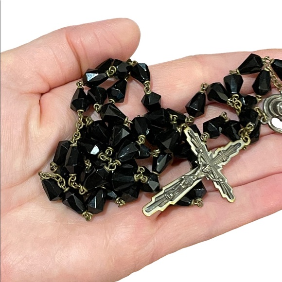 Vintage black crystal glass Catholic Rosary Jesus Religious - Picture 2 of 4
